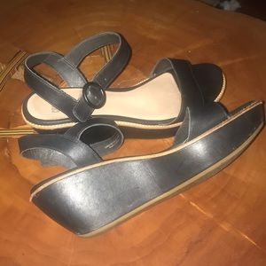 Camper platform sandals